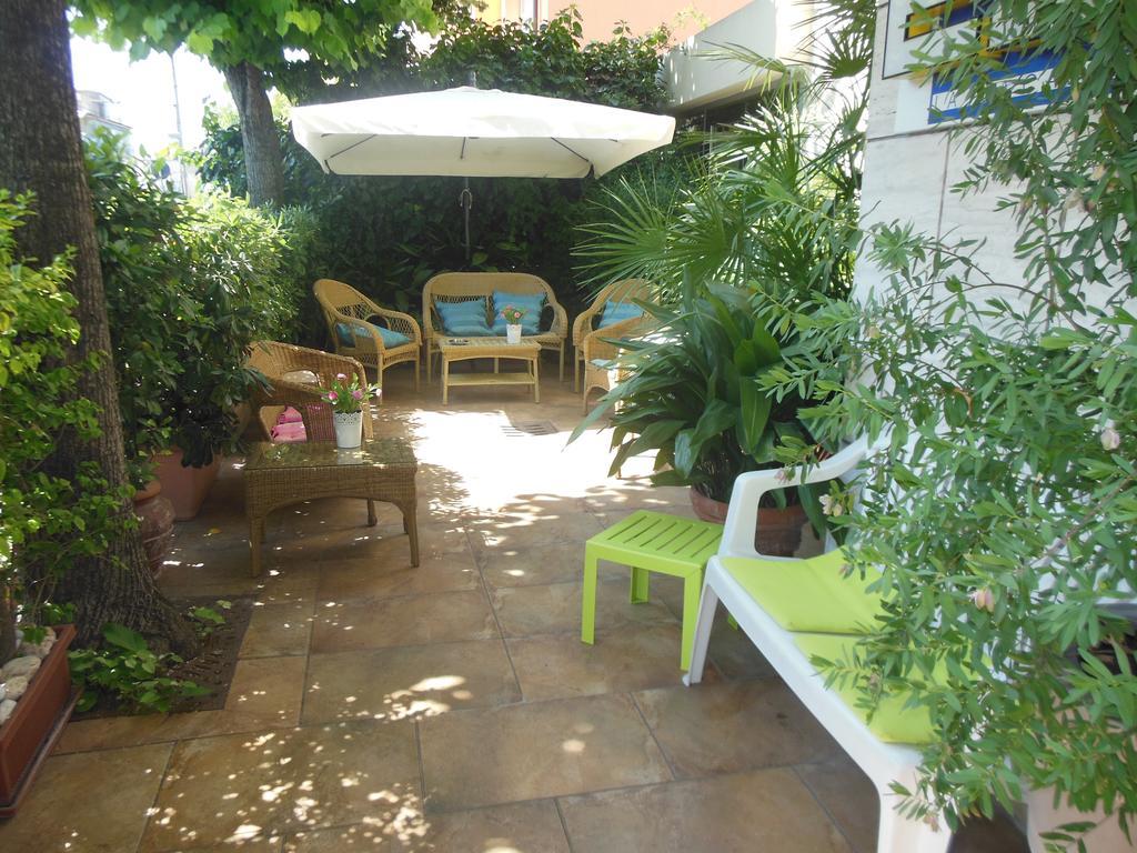 Hotel Edy Rimini Ngoại thất bức ảnh