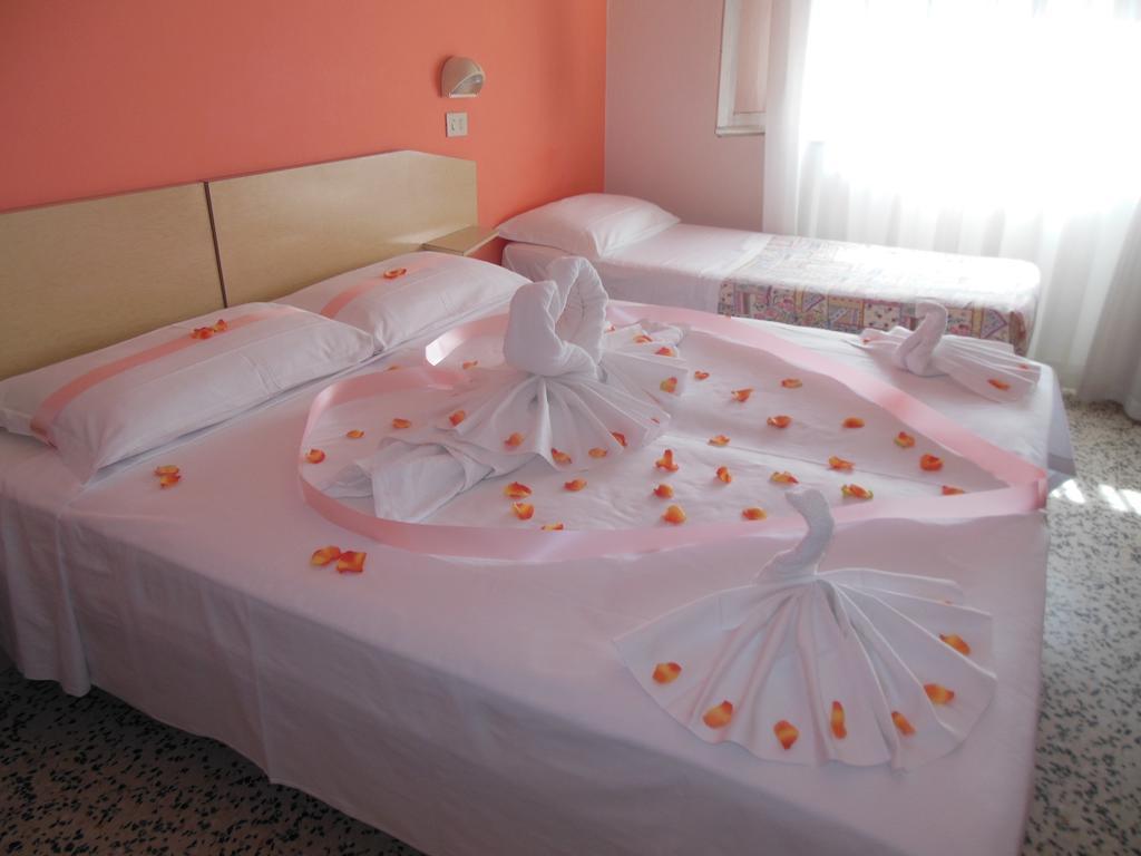 Hotel Edy Rimini Ngoại thất bức ảnh