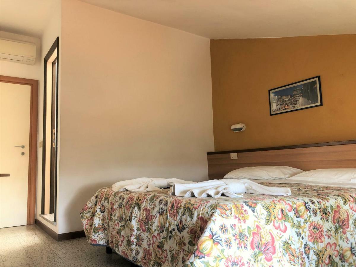 Hotel Edy Rimini Ngoại thất bức ảnh