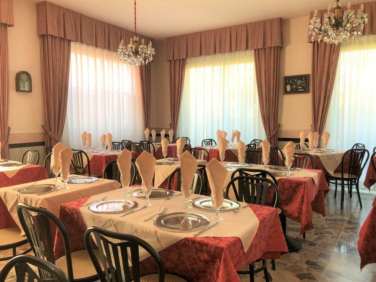 Hotel Edy Rimini Ngoại thất bức ảnh