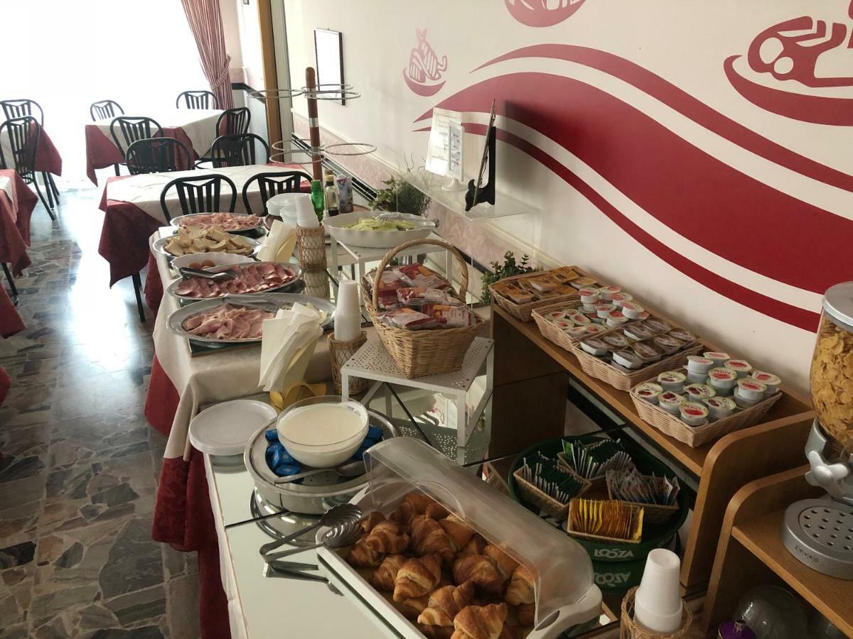 Hotel Edy Rimini Ngoại thất bức ảnh