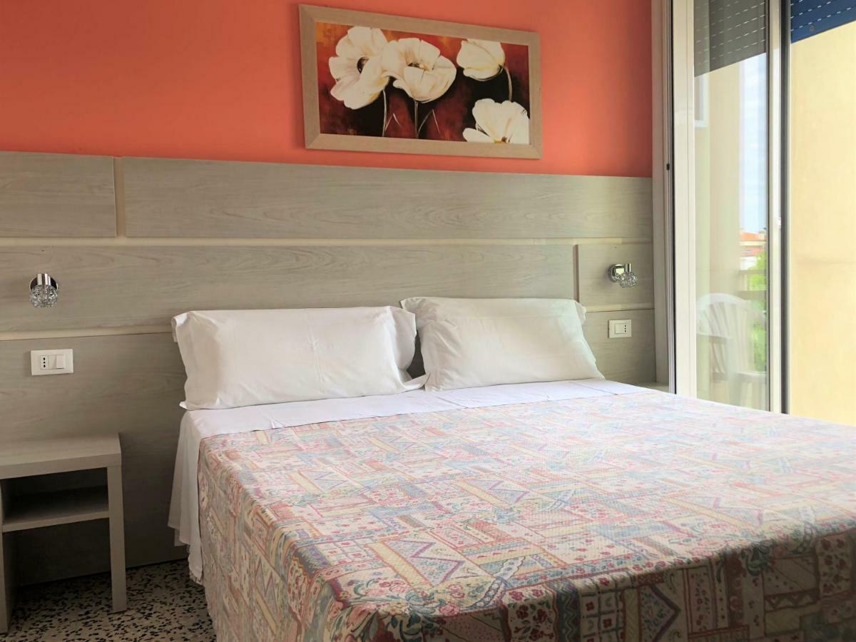 Hotel Edy Rimini Ngoại thất bức ảnh