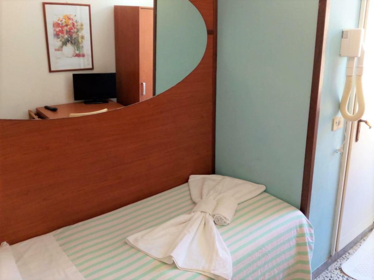 Hotel Edy Rimini Ngoại thất bức ảnh