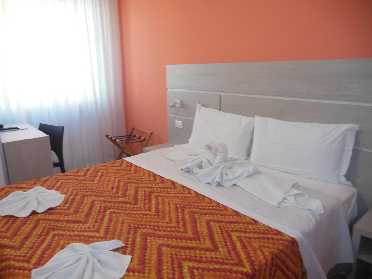 Hotel Edy Rimini Ngoại thất bức ảnh