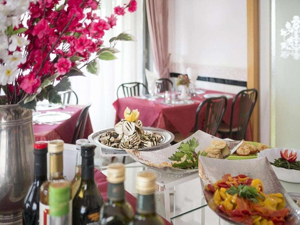Hotel Edy Rimini Ngoại thất bức ảnh